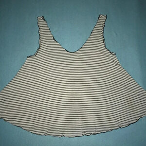 𝅺MINIMI tank top striped flowy size M